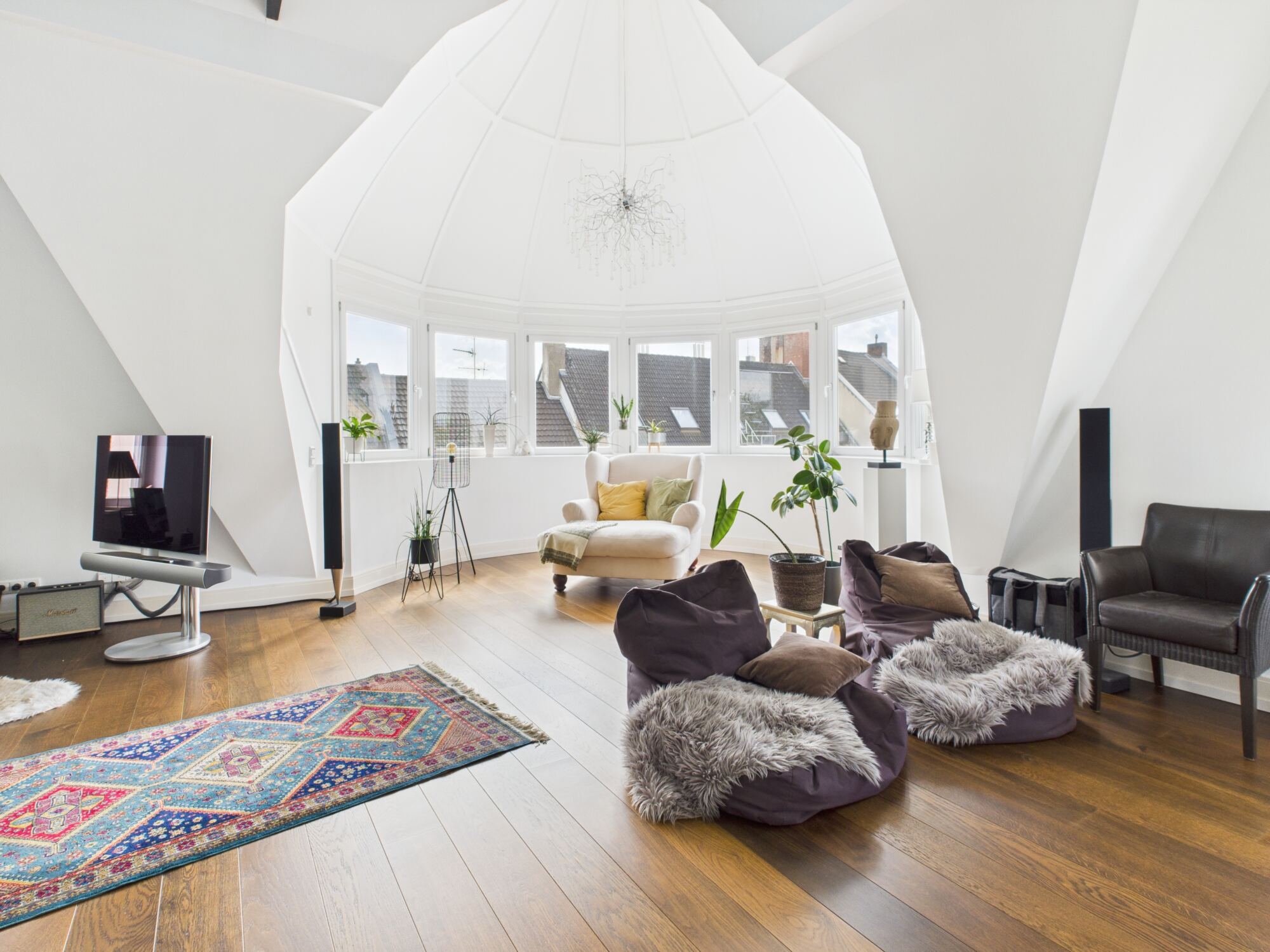 Highlight-Wohnung mit Aufzug und Stellplatz am Stadtgarten